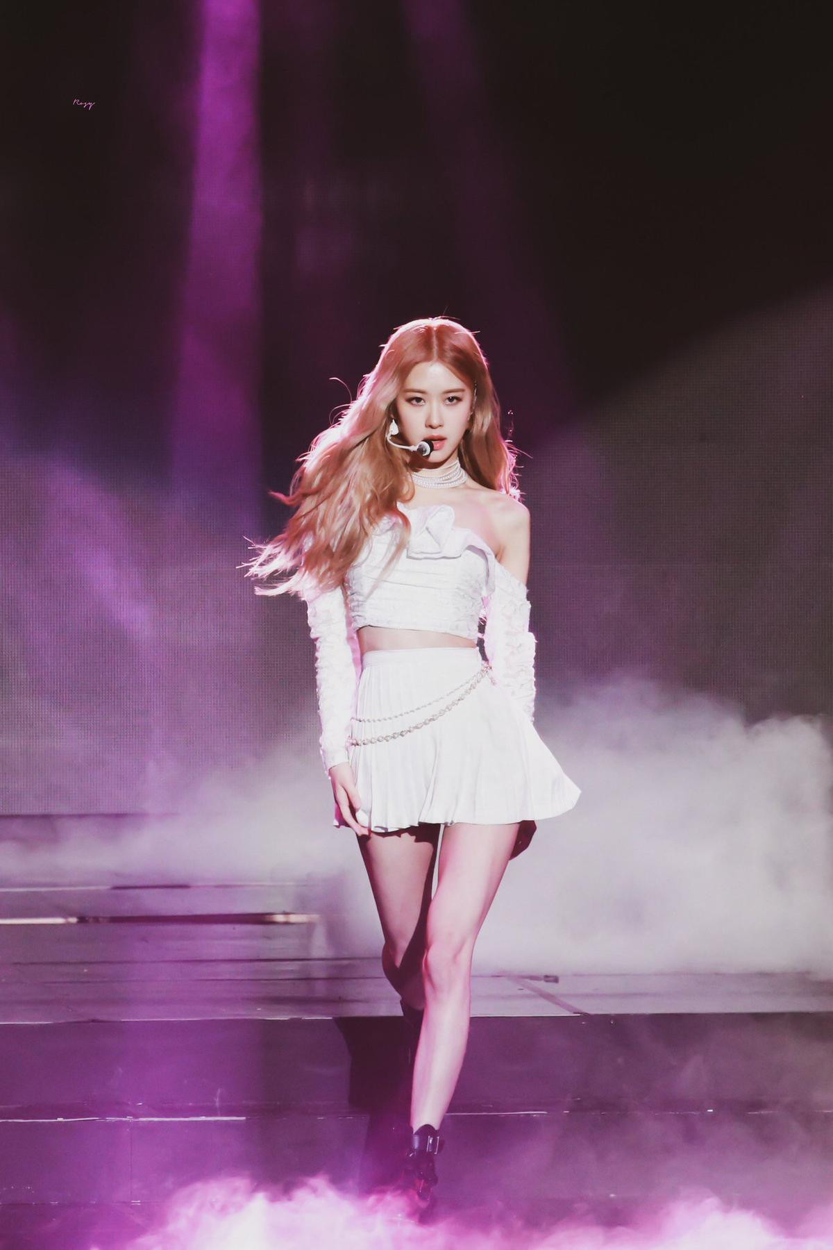 Với hành động nhỏ này, Rosé (BlackPink) ngầm thông báo về màn solo debut? Ảnh 3