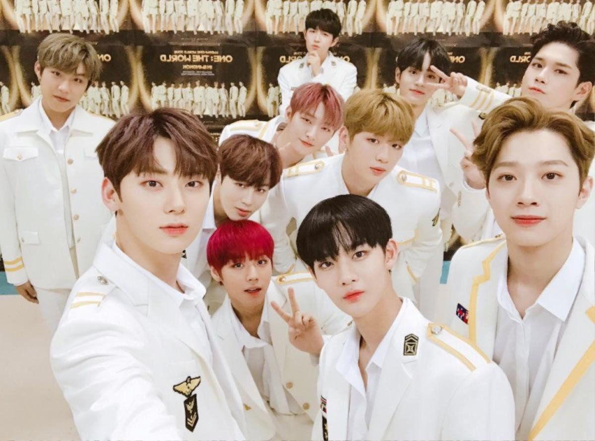 Wanna One mở tiệc kỷ niệm 2 năm debut vào tối nay (07/08), Yoon Ji Sung và Kang Daniel vắng mặt? Ảnh 8