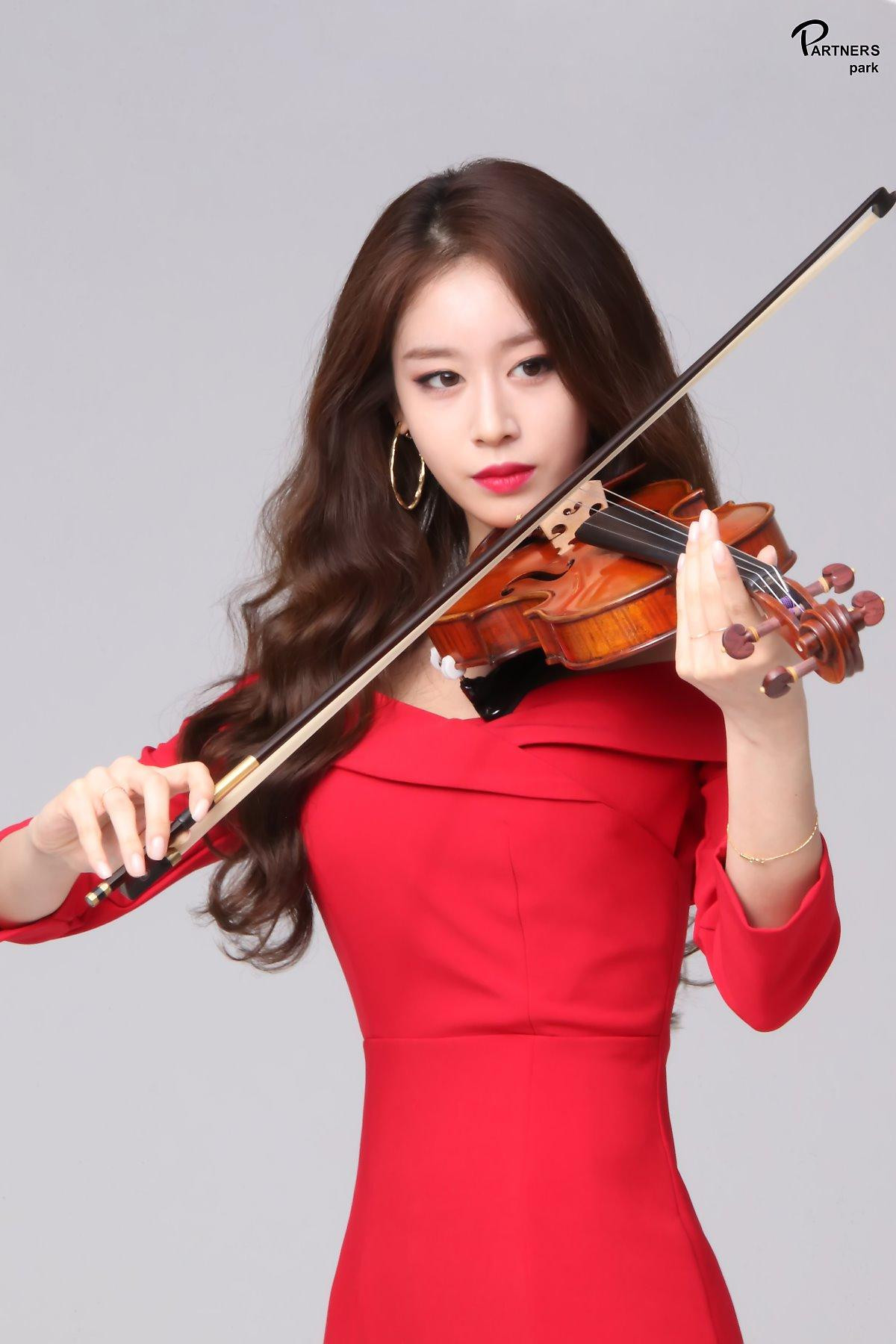 'I Wanna Hear Your Song': Xuýt xoa trước vẻ đẹp sang chảnh của Park Ji Yeon (T-ARA) ở tuổi 26 Ảnh 3