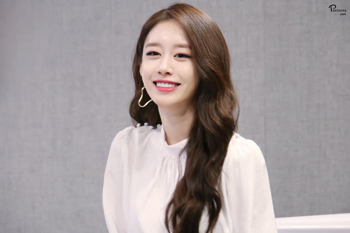 'I Wanna Hear Your Song': Xuýt xoa trước vẻ đẹp sang chảnh của Park Ji Yeon (T-ARA) ở tuổi 26 Ảnh 25