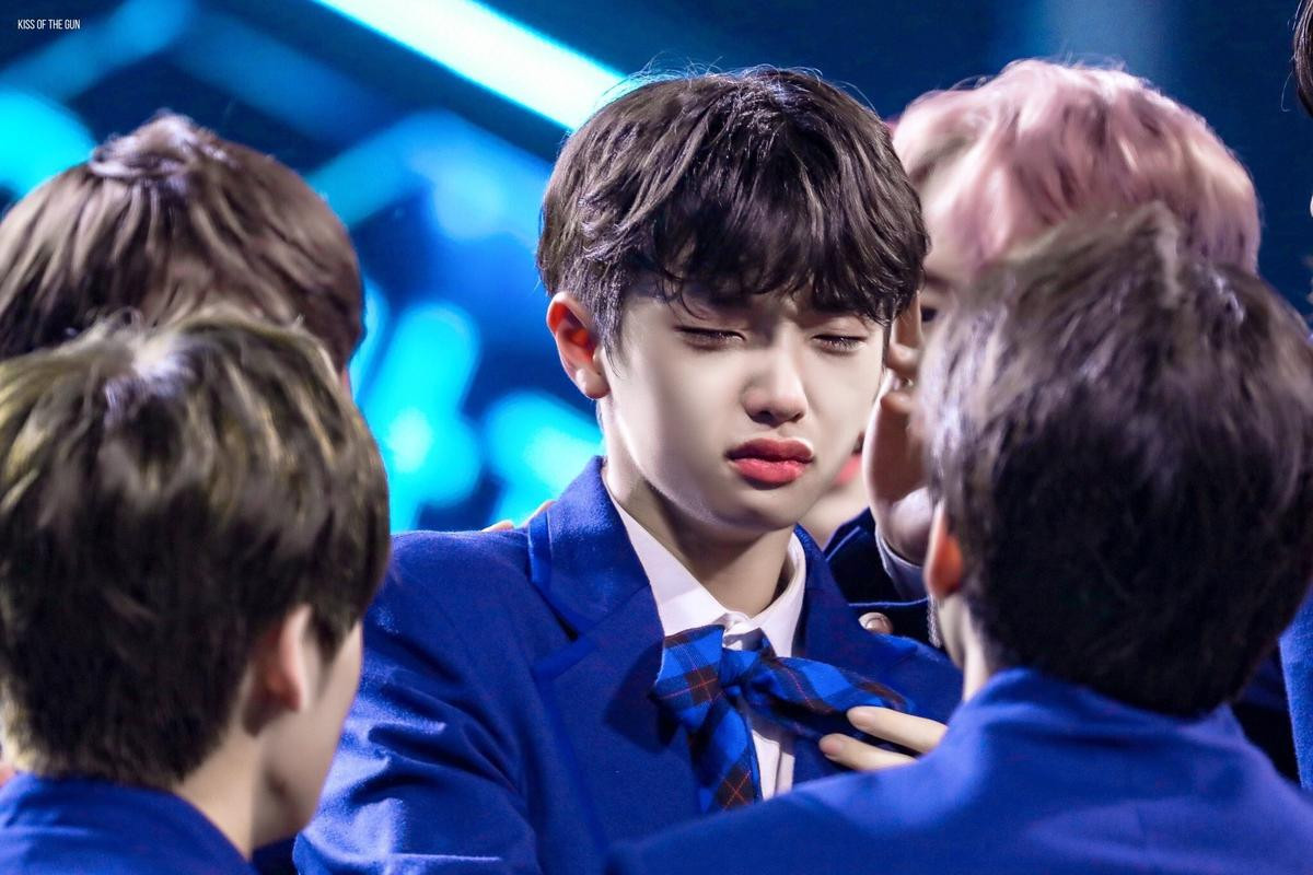 Lộ diện gia đình của thành viên 'Produce X 101': Mẹ Lee Eun Sang và chị gái Lee Jin Hyuk gây sốt vì quá xinh Ảnh 21