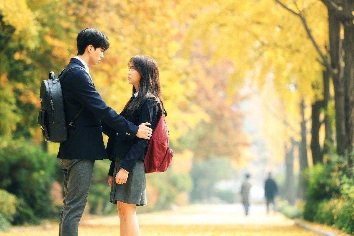 Bấn loạn với những hình ảnh lãng mạn của Kim So Hyun và hai bạn diễn mỹ nam trong ‘Love Alarm’ Ảnh 2