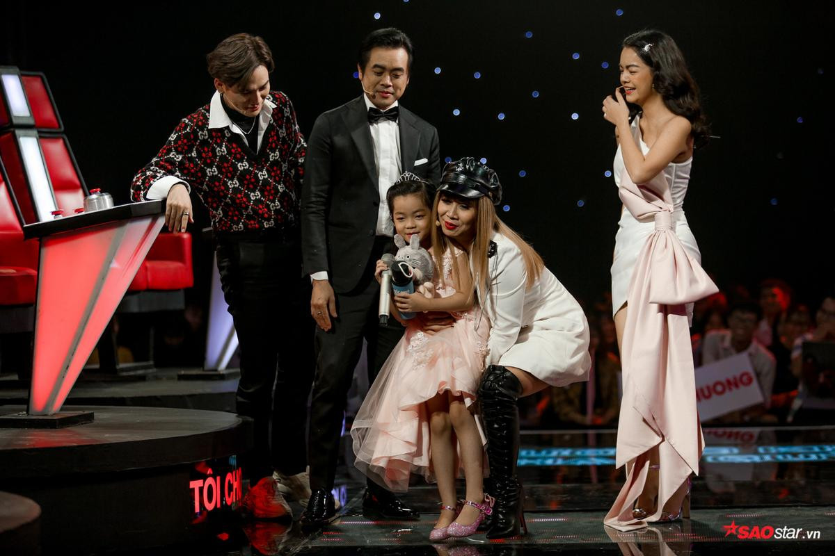 Châu Sở Hân: Thí sinh nhỏ tuổi nhất The Voice Kids 2019 hát chuẩn từng nốt khiến dàn HLV 'bấn loạn' Ảnh 5