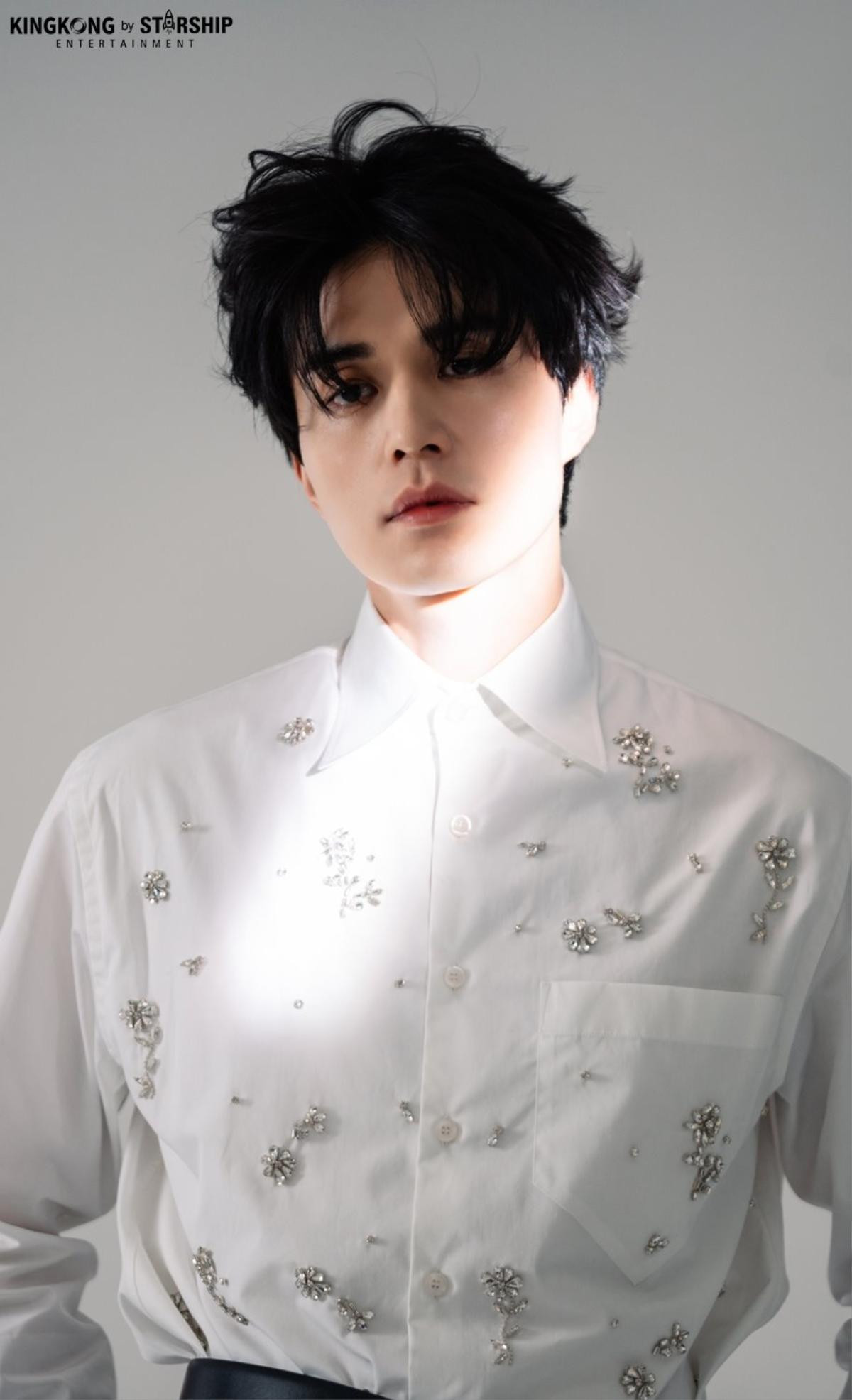 Đánh bại 101 thí sinh 'Produce X 101', Lee Dong Wook chứng minh vẻ đẹp vượt thời gian của một thần chết Ảnh 15