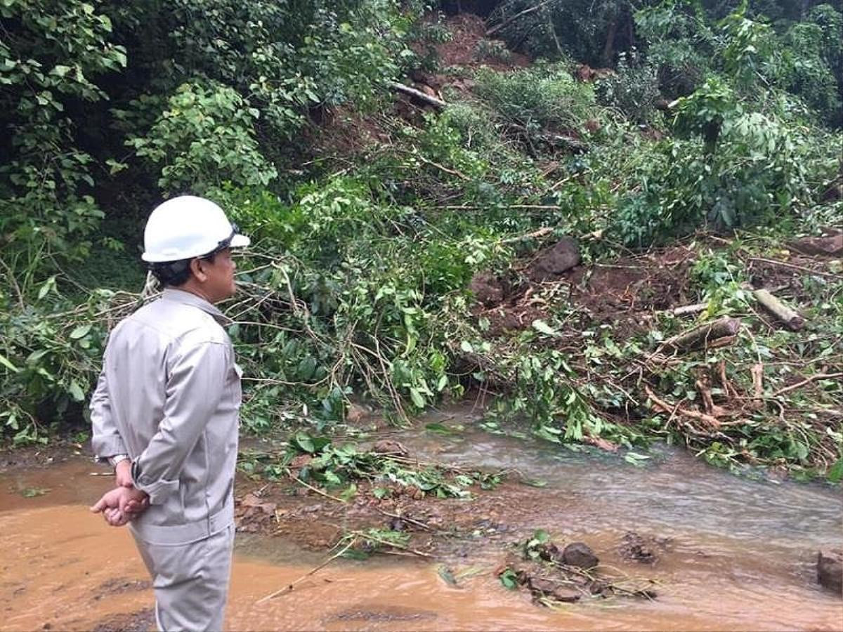 Nhà máy thủy điện Đắk Sin 1 - Đắk Nông bị tê liệt, cô lập hoàn toàn do sạt lở đất Ảnh 2