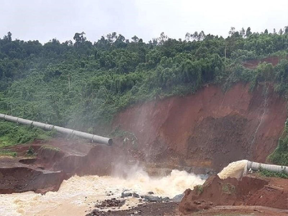 Nhà máy thủy điện Đắk Sin 1 - Đắk Nông bị tê liệt, cô lập hoàn toàn do sạt lở đất Ảnh 4