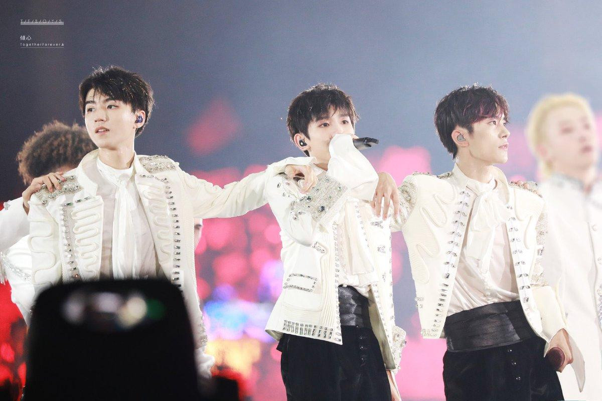 Kỷ niệm 6 năm debut: Concert thành công, TFBOYS quyến rũ bùng nổ trên sân khấu Ảnh 3