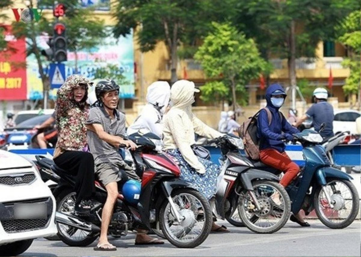 Ngày 11/8: Hà Nội nắng nóng trên 37 độ C, chiều tối có mưa dông Ảnh 1