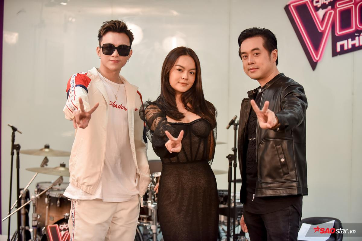 Thỏa lòng fan mong đợi, Soobin Hoàng Sơn điển trai 'siêu cấp' trở lại làm cố vấn The Voice Kids 2019 Ảnh 1