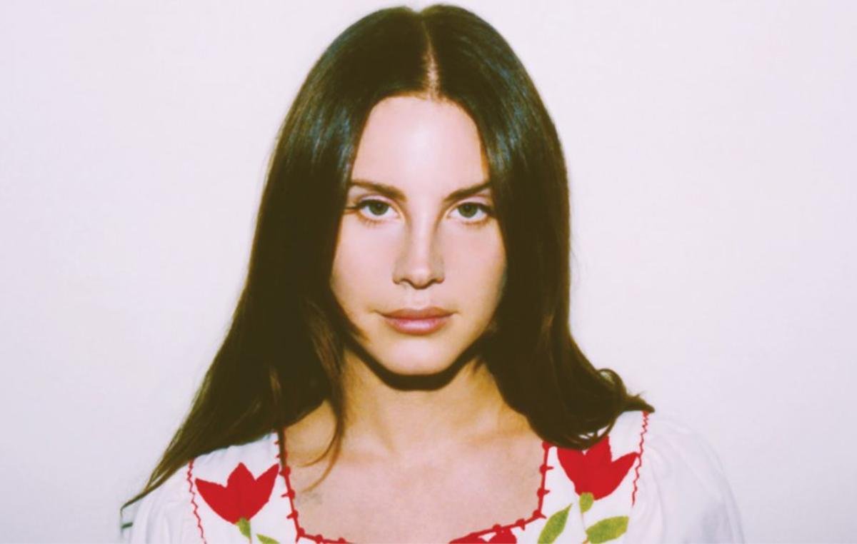 Toàn bộ lợi nhuận thu được từ single Looking For America của Lana Del Rey sẽ được dùng để làm từ thiện Ảnh 1