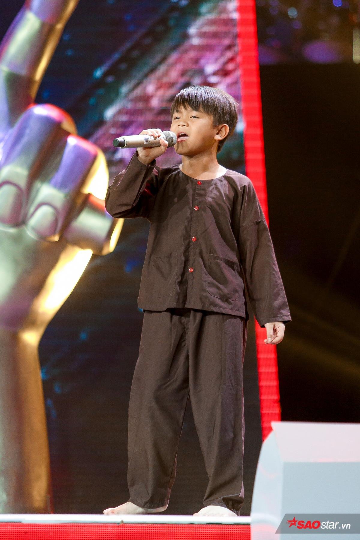 Ngay dịp lễ Vu Lan, The Voice Kids 2019 dành trọn tập 4 hát về tình cảm gia đình: Ấm áp và đầy sức lay động! Ảnh 4