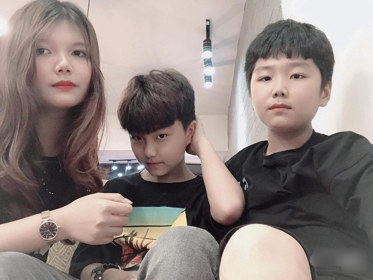 'Hoàng tử lai' - Kim Jea Bin nổi bật với gu thời trang ấn tượng: 'Soái ca nhí' The Voice Kids là đây chứ đâu? Ảnh 7