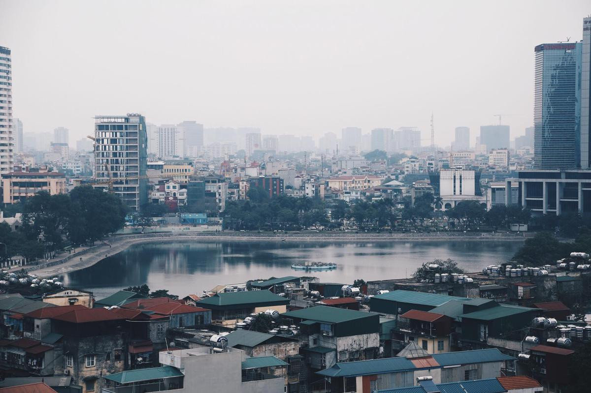 Xao xuyến ngắm nhìn Đại học Luật Hà Nội đẹp đến say lòng qua từng khung ảnh nhuốm màu thời gian Ảnh 13