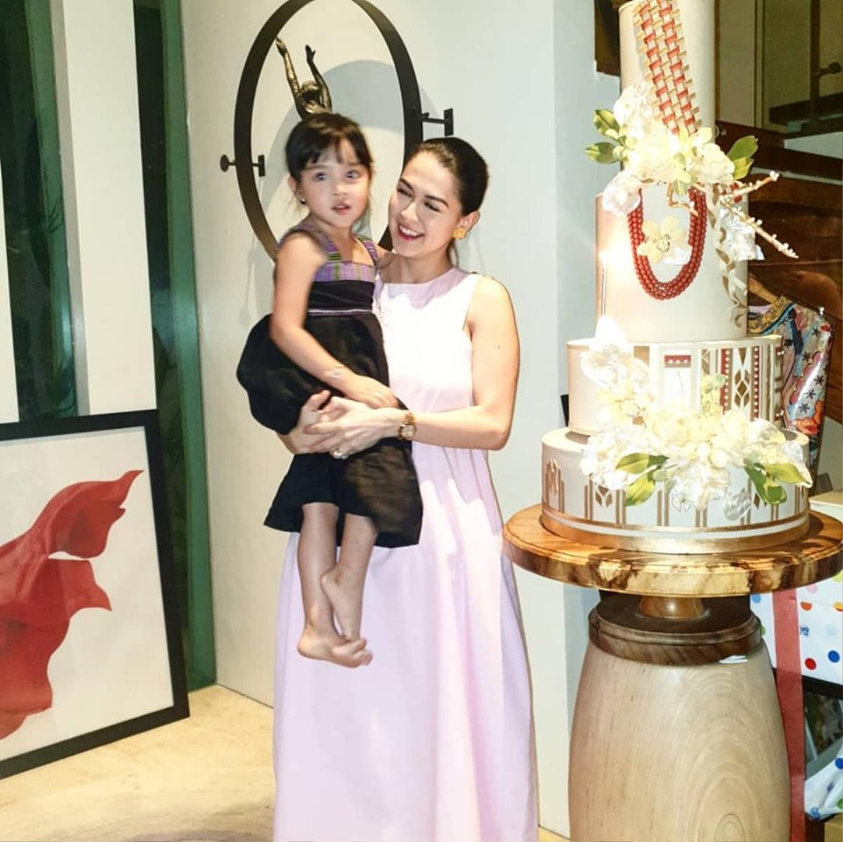 Mỹ nhân đẹp nhất Philippines - Marian Rivera bị lu mờ vì con gái trong tiệc sinh nhật tuổi 35 Ảnh 5