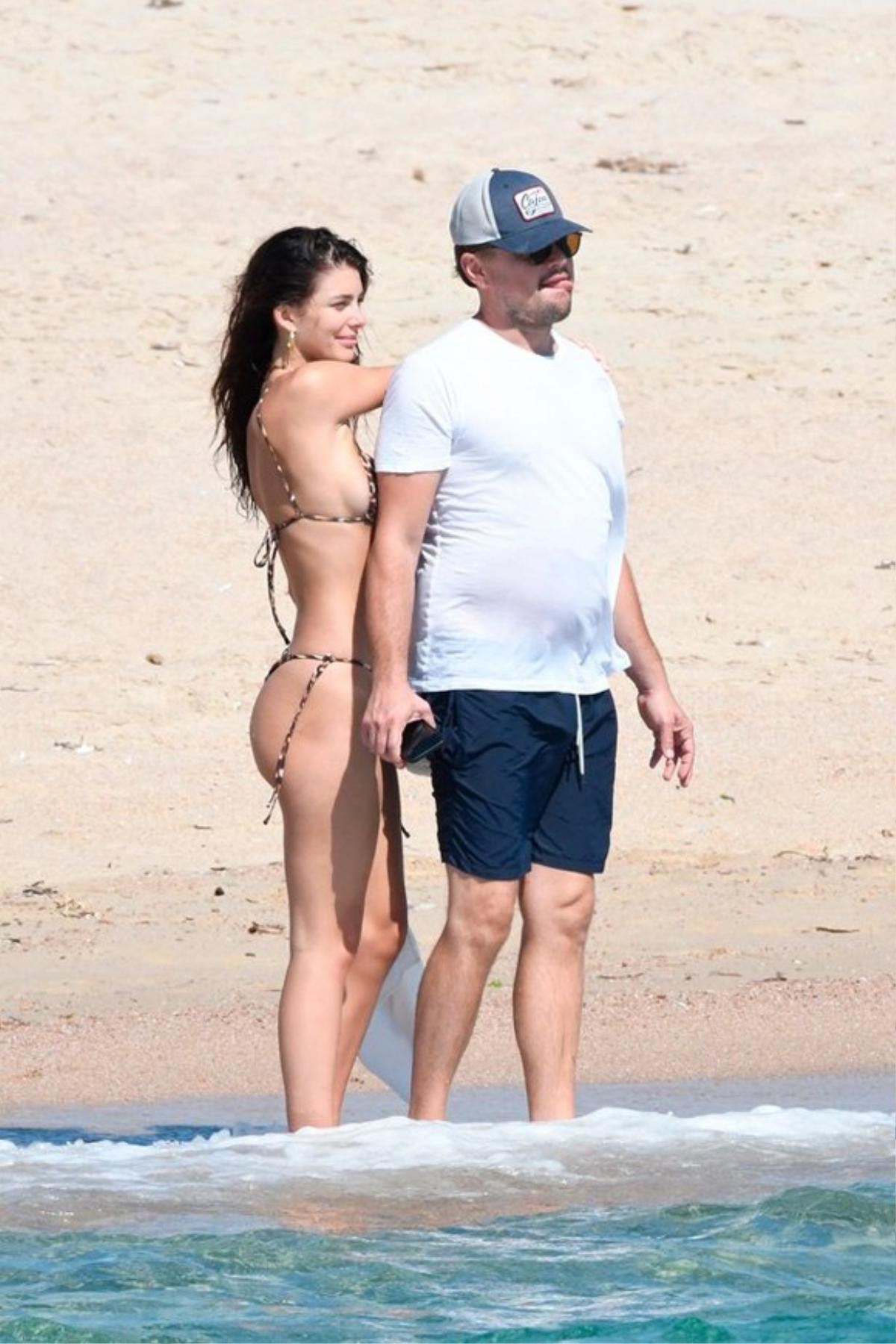 Người tình Leonardo DiCaprio mặc bikini mỏng tang khiến mày râu 'nổ mắt' Ảnh 4