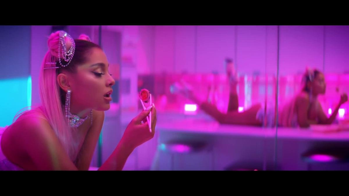 '7 Rings' chính thức vượt mặt 'Thank U, Next' trở thành ca khúc trụ hạng Billboard Hot 100 lâu nhất của Ariana Grande Ảnh 3