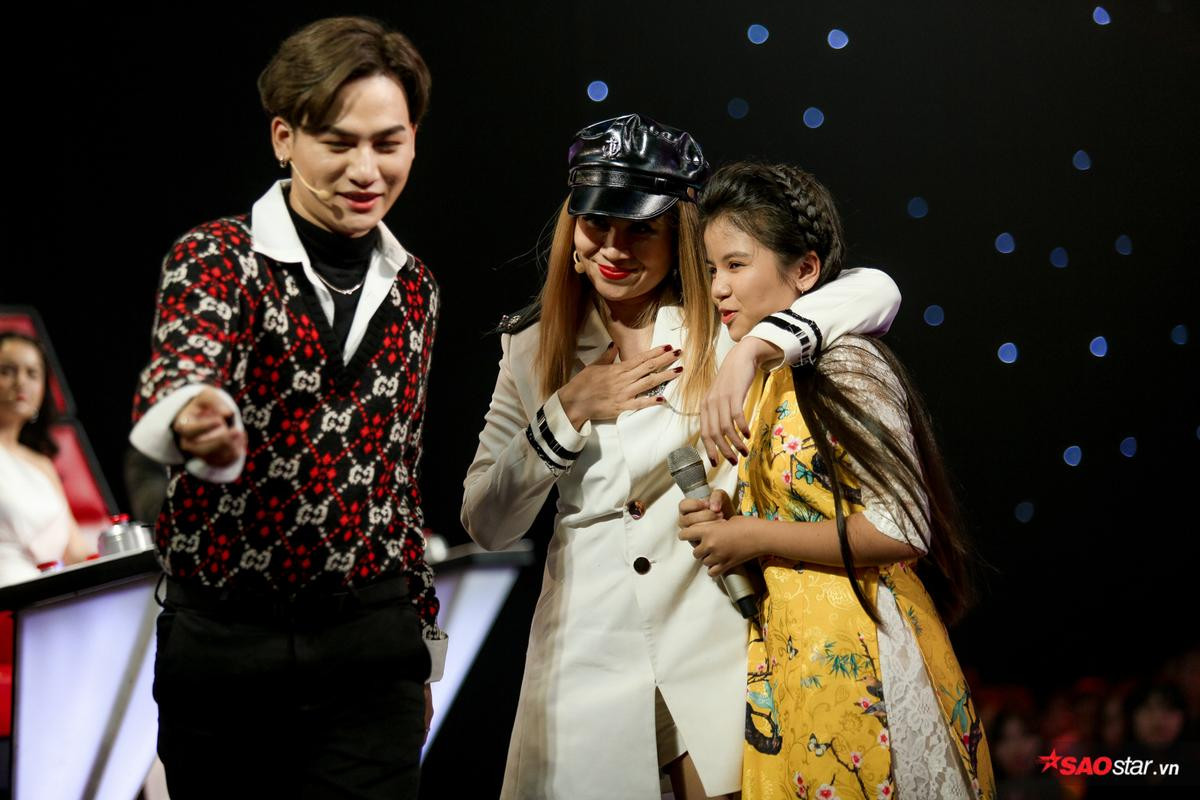 6 nút chặn tại vòng Giấu mặt - The Voice Kids 2019: Chiến thắng tưng bừng hay kết cục trái ngang? Ảnh 23