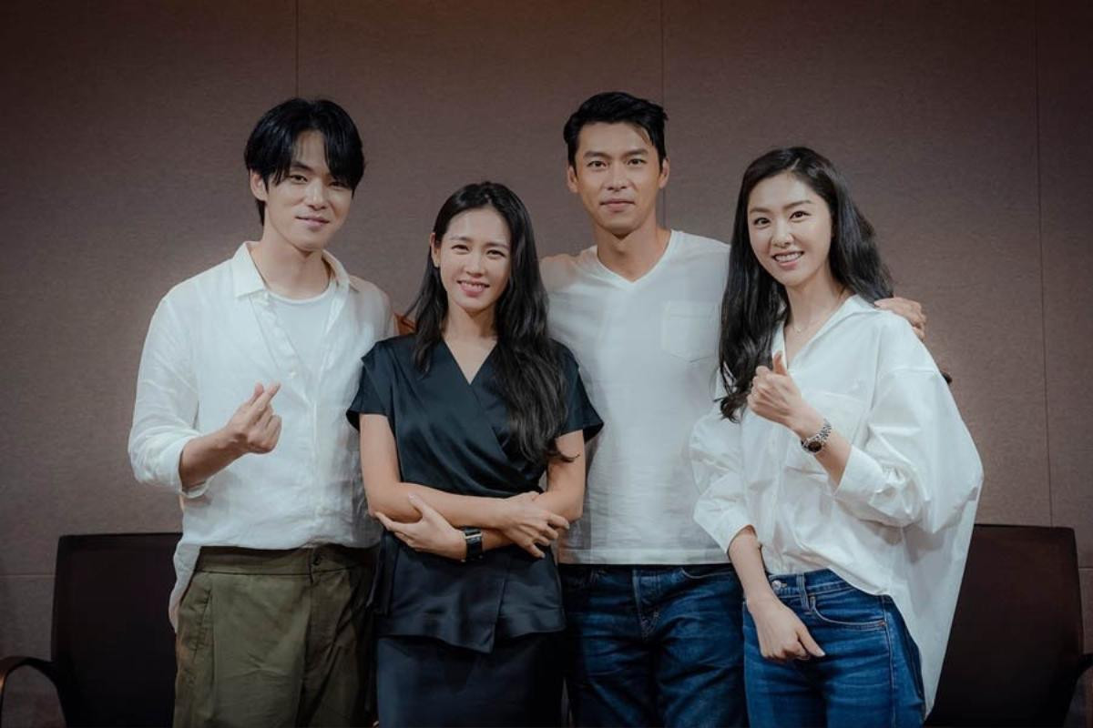 Hyun Bin - Son Ye Jin hóa 'tiên đồng ngọc nữ' tại buổi đọc kịch bản 'Love's Crash Landing' Ảnh 1