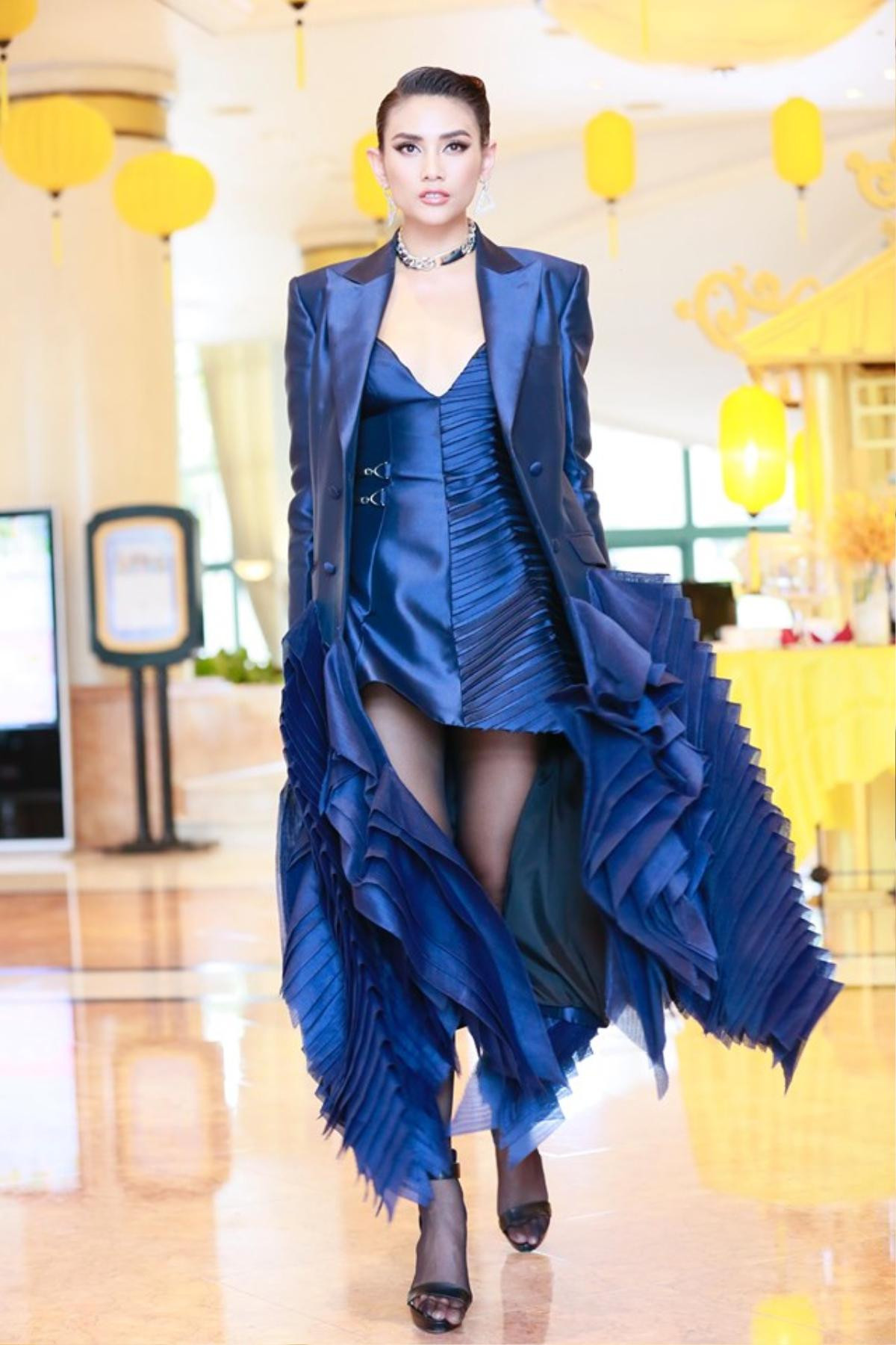 H'Hen Niê - Võ Hoàng Yến đọ sắc 'một chín một mười' tại Brave Tour Miss Universe Vietnam 2019 tại Hà Nội Ảnh 8