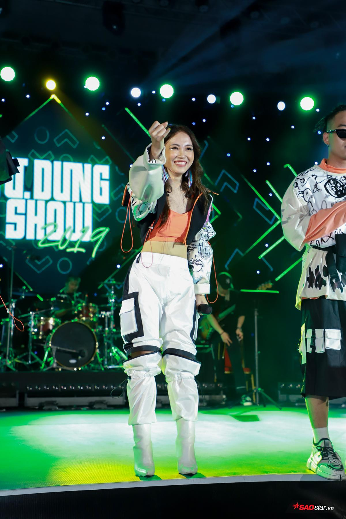 Tự Dưng Show 2019: Lộn Xộn bùng nổ trên sân khấu dưới mưa, ngập cảm xúc trong đêm nhạc ý nghĩa duy nhất tại Hà Thành Ảnh 25