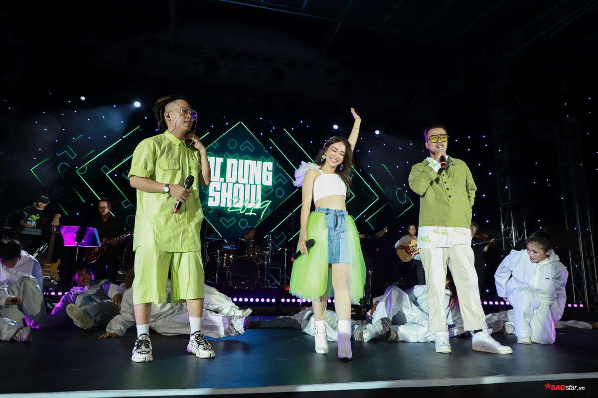 Clip: Xem ngay loạt ca khúc mới tinh được Lộn Xộn Band lần đầu hé lộ trong Tự Dưng Show 2019 Ảnh 1