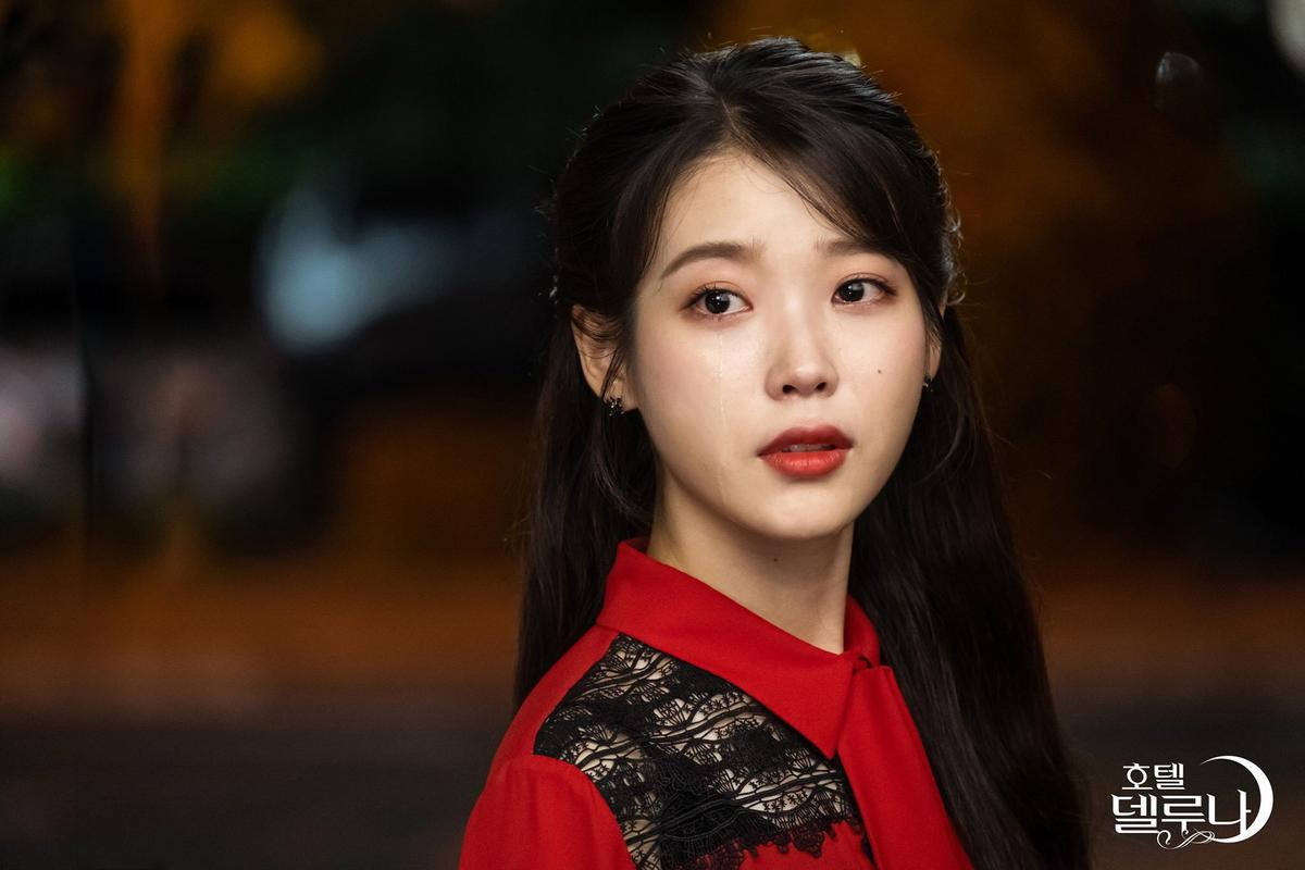 Rating phim 'Hotel Del Luna' của IU và Yeo Jin Goo giảm ở tập mới nhất - Seo Eun Soo không thể giúp rating tăng Ảnh 1