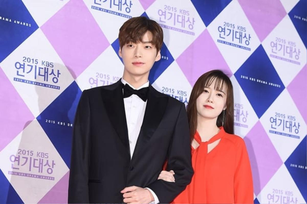 Goo Hye Sun không ly hôn, rời công ty quản lý: Tố Ahn Jae Hyun thường xuyên tán gái lúc say xỉn Ảnh 8