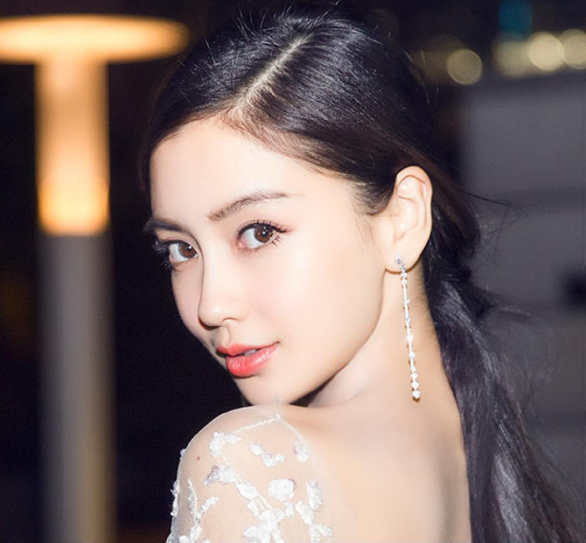 Không phải Triệu Lệ Dĩnh hay Trương Thiên Á mà Angelababy mới là người kết đôi cùng Lý Hiện trong 'Người đàn ông bước ra từ ngọn lửa?' Ảnh 5