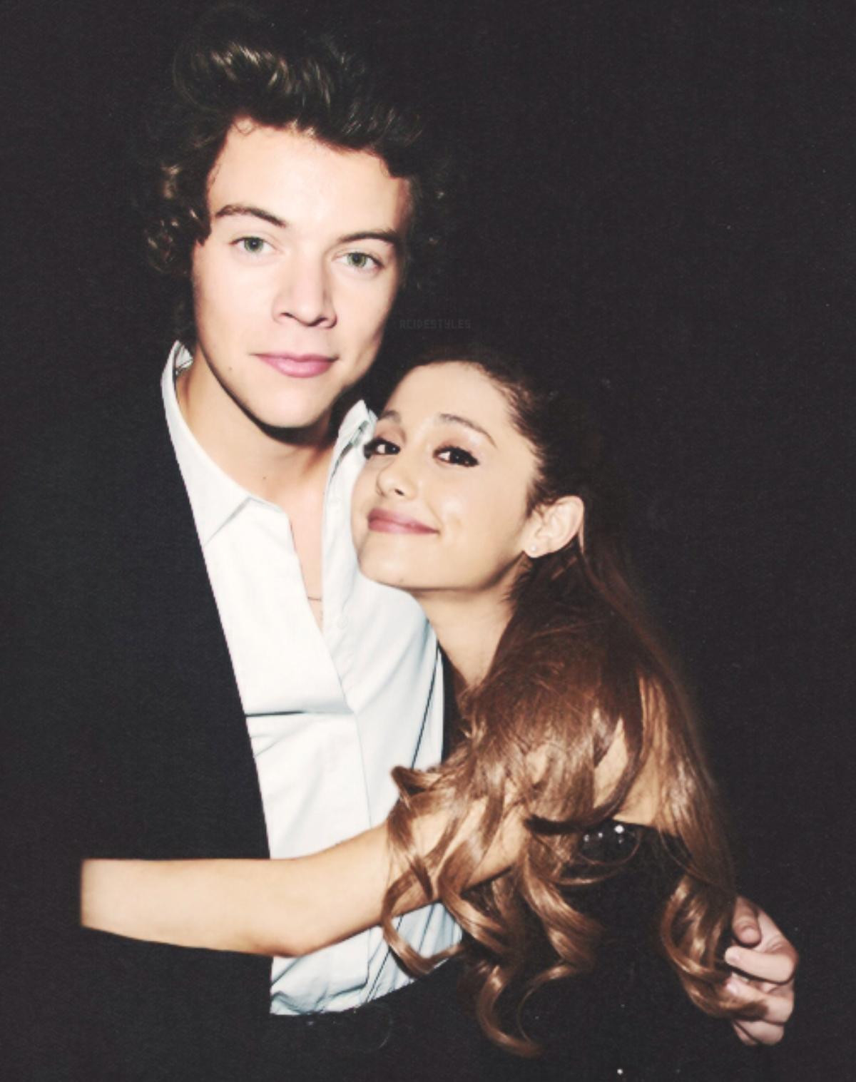 Có ai ngờ Harry Styles lại chính là fan cứng của Ariana Grande thế này! Ảnh 4