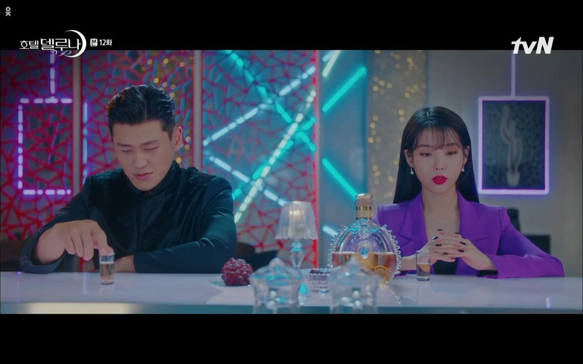 Phim 'Hotel Del Luna' tập 12: IU khóc hết nước mắt vì nghe tin Yeo Jin Goo bị giết, chính thức xác nhận tình cảm? Ảnh 32