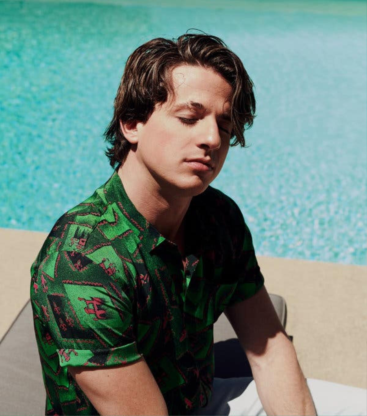 Charlie Puth chính thức trở lại đường đua âm nhạc với MV I Warned Myself Ảnh 1