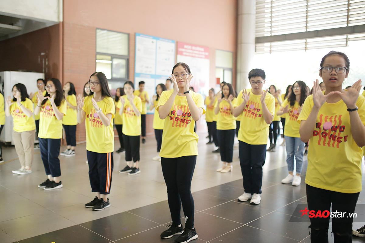 Học sinh Ams 'quẩy' flashmob nhiệt tình đón năm học mới Ảnh 9