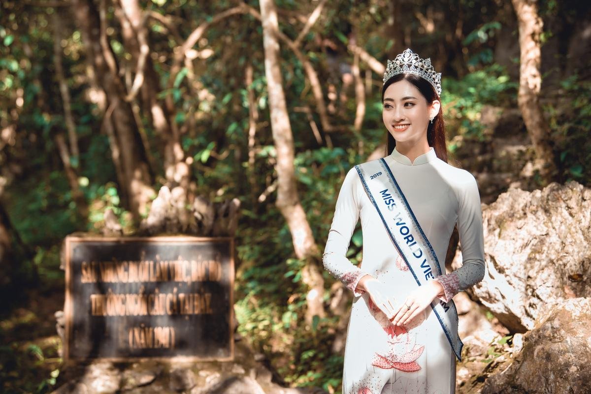 Hoa hậu Lương Thùy Linh xinh đẹp rạng ngời, mang tiên cảnh Cao Bằng đến với Miss World 2019 Ảnh 4