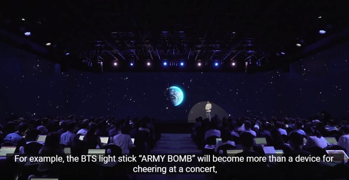 Big Hit Entertainment lên kế hoạch nâng cấp lightstick 'ARMY Bomb' của BTS, giúp fan ngồi nhà vẫn dự concert được Ảnh 7