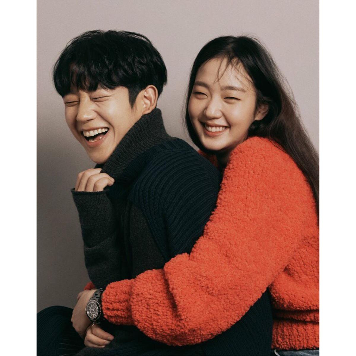 Loạn tim trước bộ ảnh tạp chí ngọt ngào đến 'tan chảy' của Jung Hae In và Kim Go Eun Ảnh 5