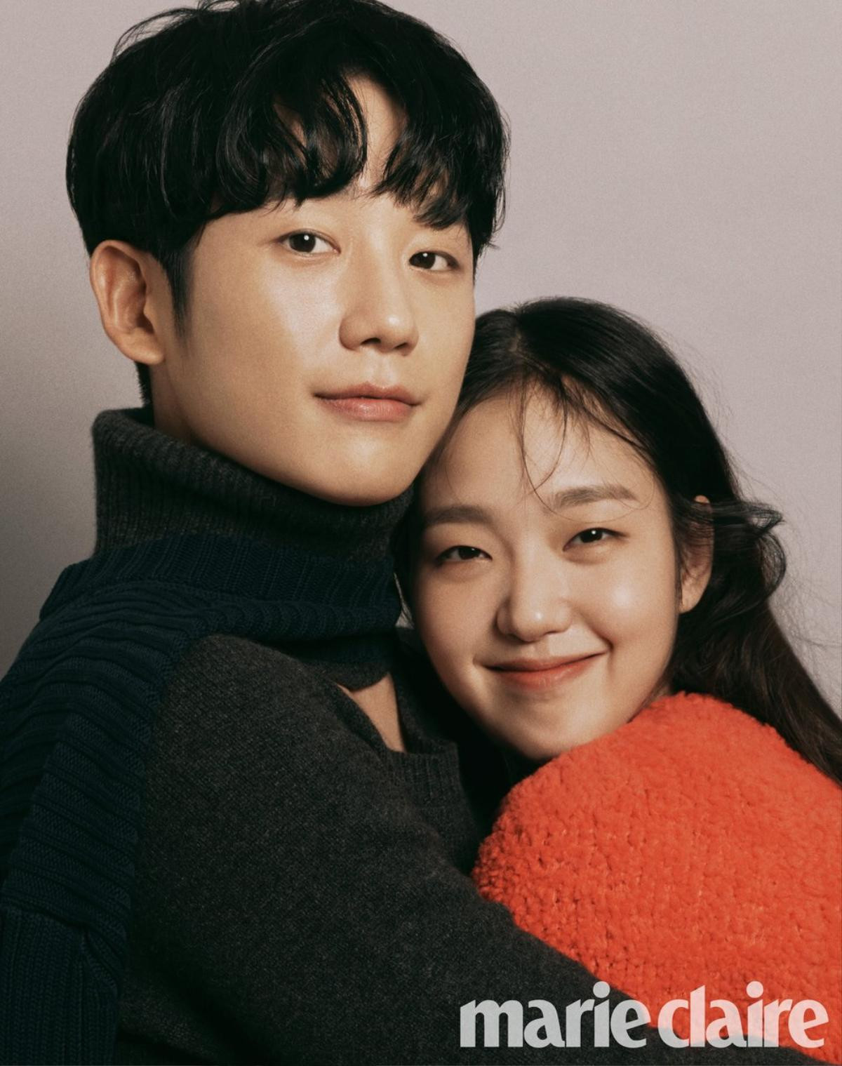 Loạn tim trước bộ ảnh tạp chí ngọt ngào đến 'tan chảy' của Jung Hae In và Kim Go Eun Ảnh 4