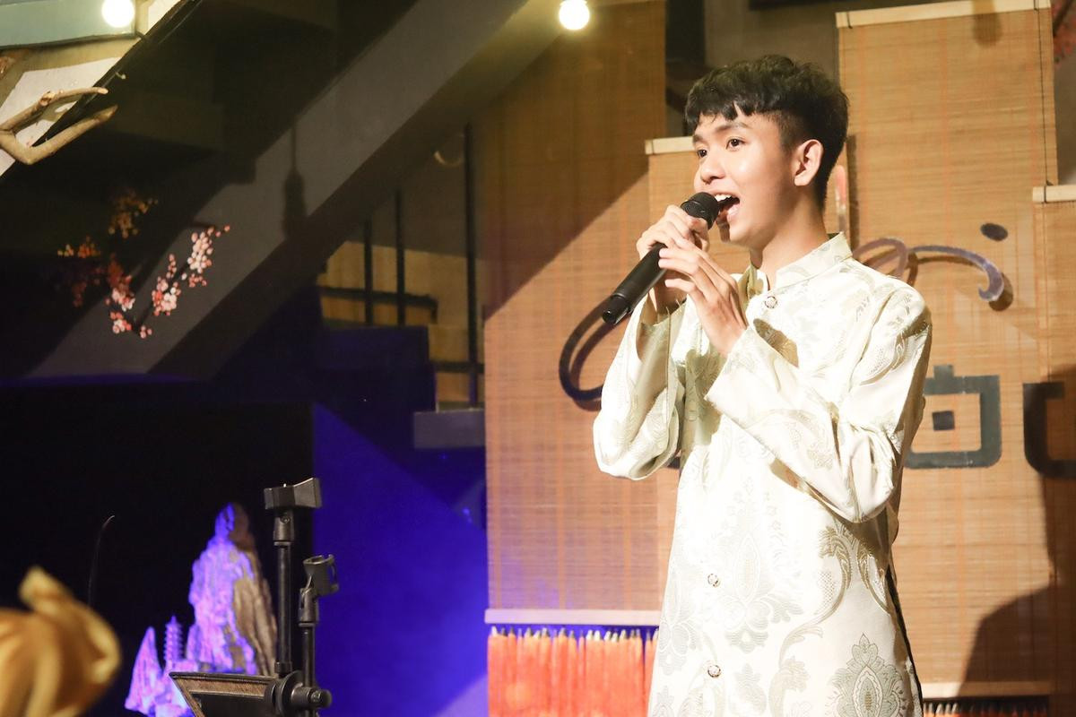 ‘Anh Sáu’ Đoàn Minh Tài rưng rưng nước mắt nhắc về hào quang The Voice Kids trong đêm minishow tuổi 19 Ảnh 7