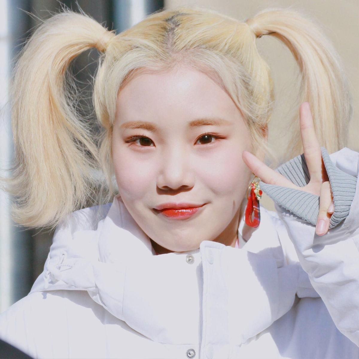 JooE (MOMOLAND) bất ngờ nhận cơn mưa lời khen sau khi phẫu thuật thẩm mĩ Ảnh 9