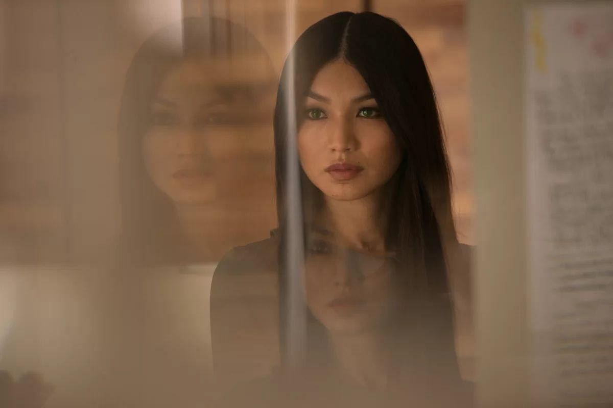 Gemma Chan đóng Sersi trong 'The Eternals' cùng Angelina Jolie, fan hỏi: 'Bỏ luôn vai Minn-Erva trong Captain Marvel ư?' Ảnh 7