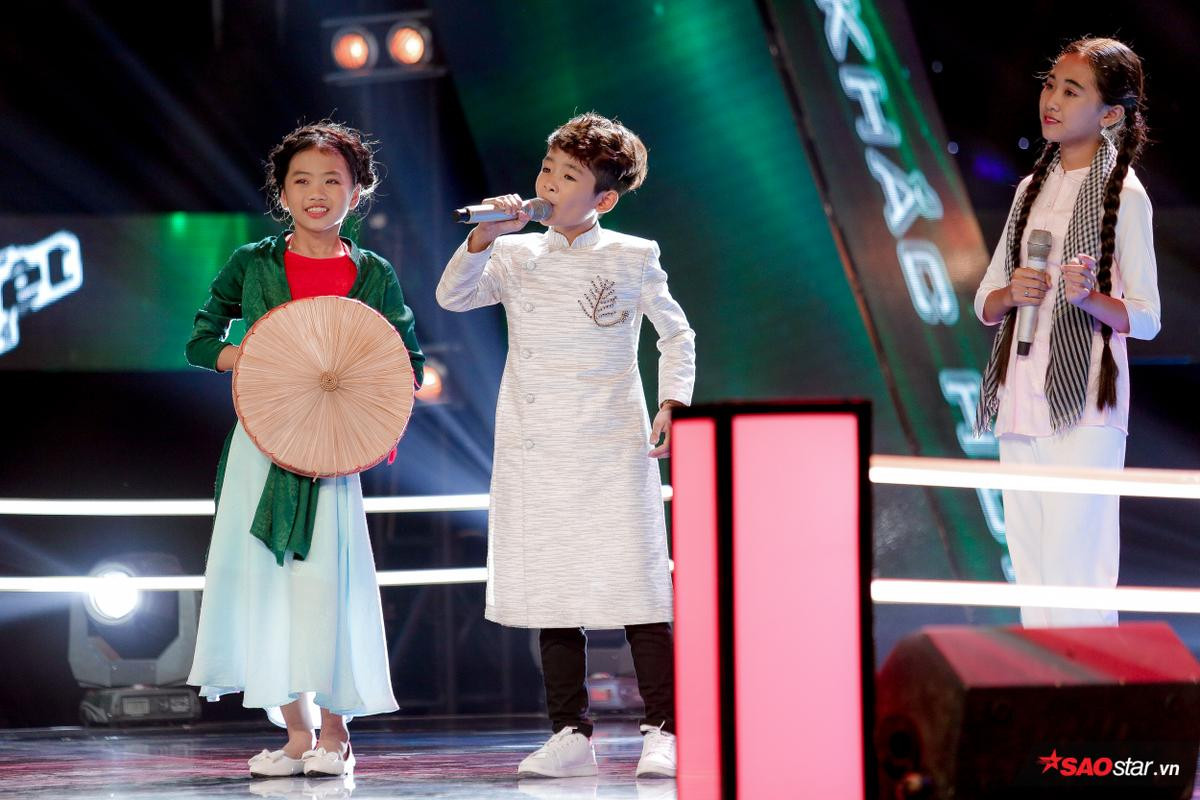 Liên khúc '3 miền' - Đặc sản chỉ có tại The Voice Kids: Nổi bật nhất là Phương Mỹ Chi, Thiện Nhân và Hiểu Minh Ảnh 7