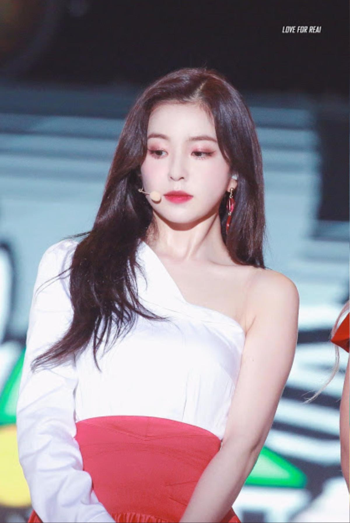 Nữ visual đỉnh nhất thế hệ 3 Kpop: Bạn chọn Irene (Red Velvet) hay Tzuyu (Twice)? Ảnh 7