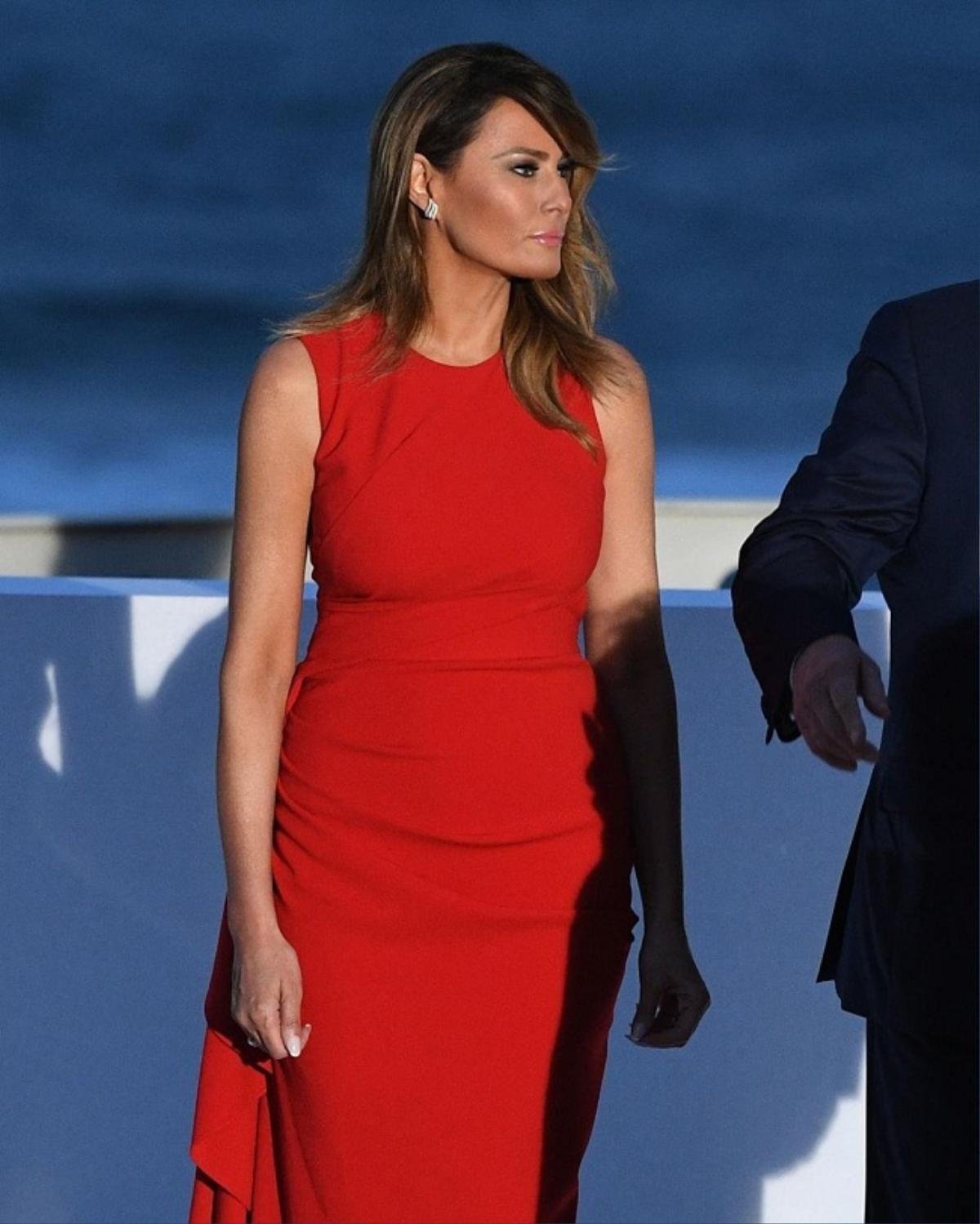 Đệ nhất phu nhân Mỹ Melania Trump xuất hiện tại G7 với loạt váy áo xa xỉ như đang đi trình diễn thời trang Ảnh 10