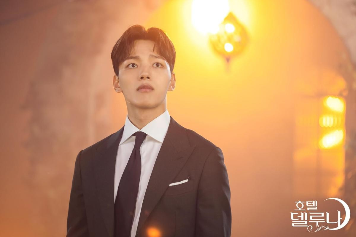 Kim Jaejoong dự sẽ cùng Seo Eun Soo đóng phim - Cảnh khóc của Yeo Jin Goo trong 'Hotel Del Luna' được so với 14 năm trước Ảnh 6