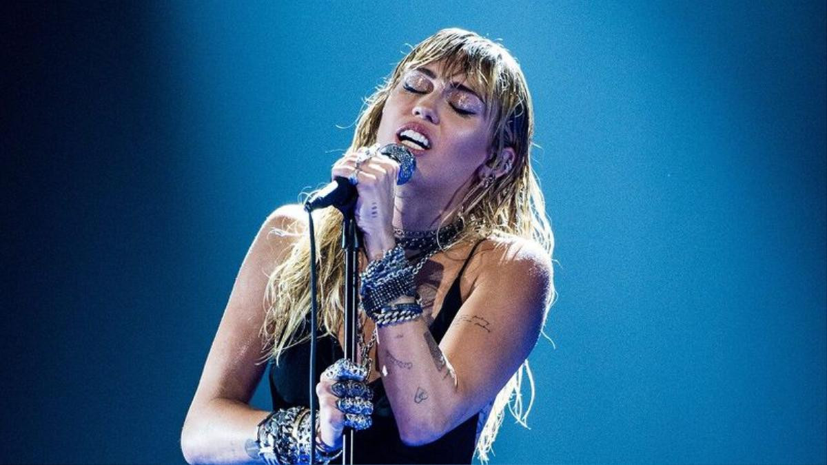 Hậu trình diễn tại MTV VMAs 2019, Slide Away của Miley Cyrus leo hạng vùn vụt trên Itunes Mỹ Ảnh 3