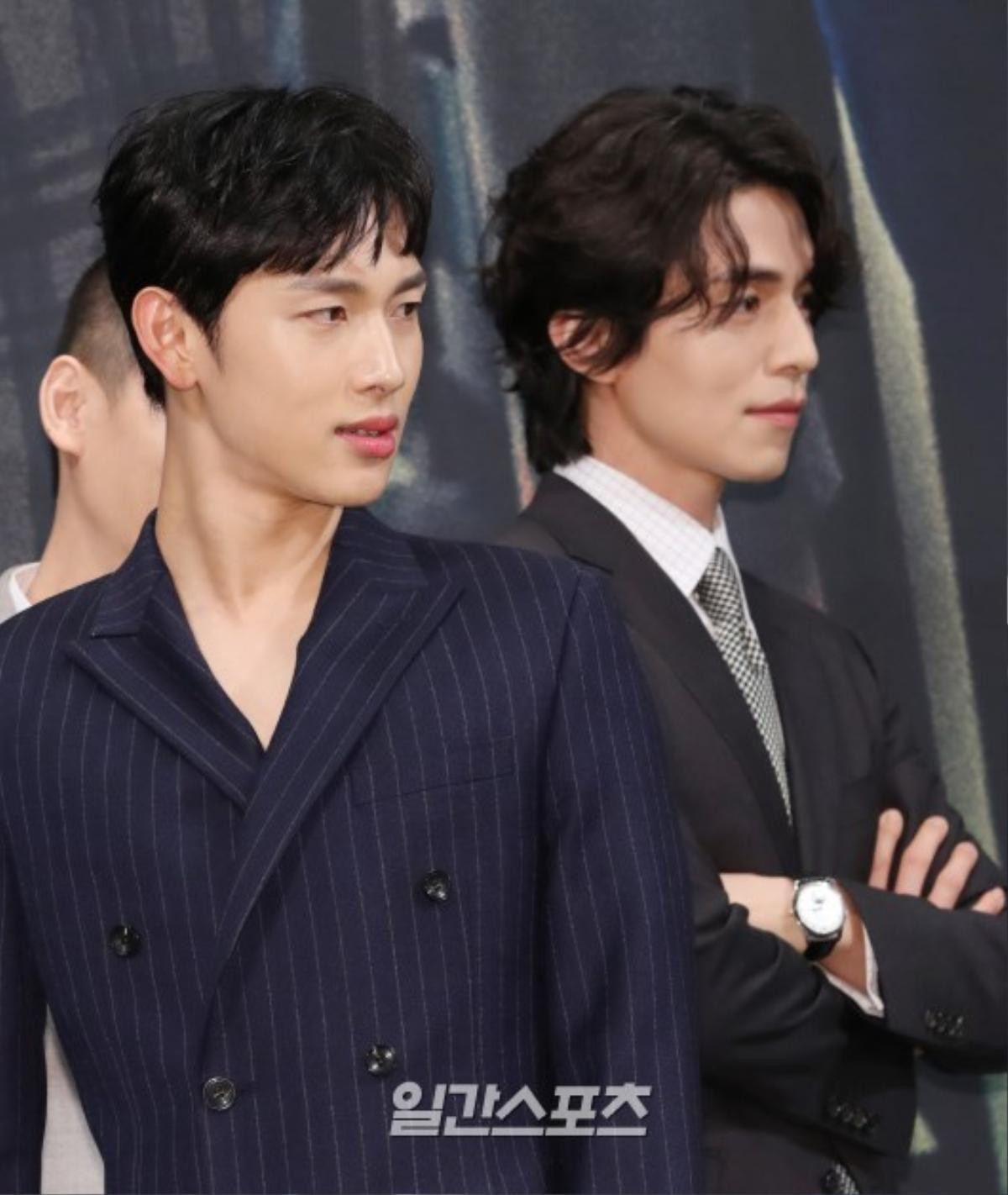 Lee Dong Wook - Im Siwan (ZE:A) đẹp như tranh vẽ tại họp báo 'Hell Is Other People' Ảnh 11