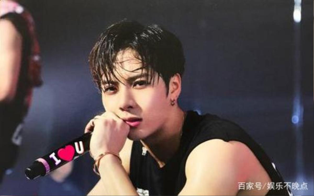 Jackson Wang bá khí chất vấn fan cuồng: 'Có phải cô không?' Ảnh 3