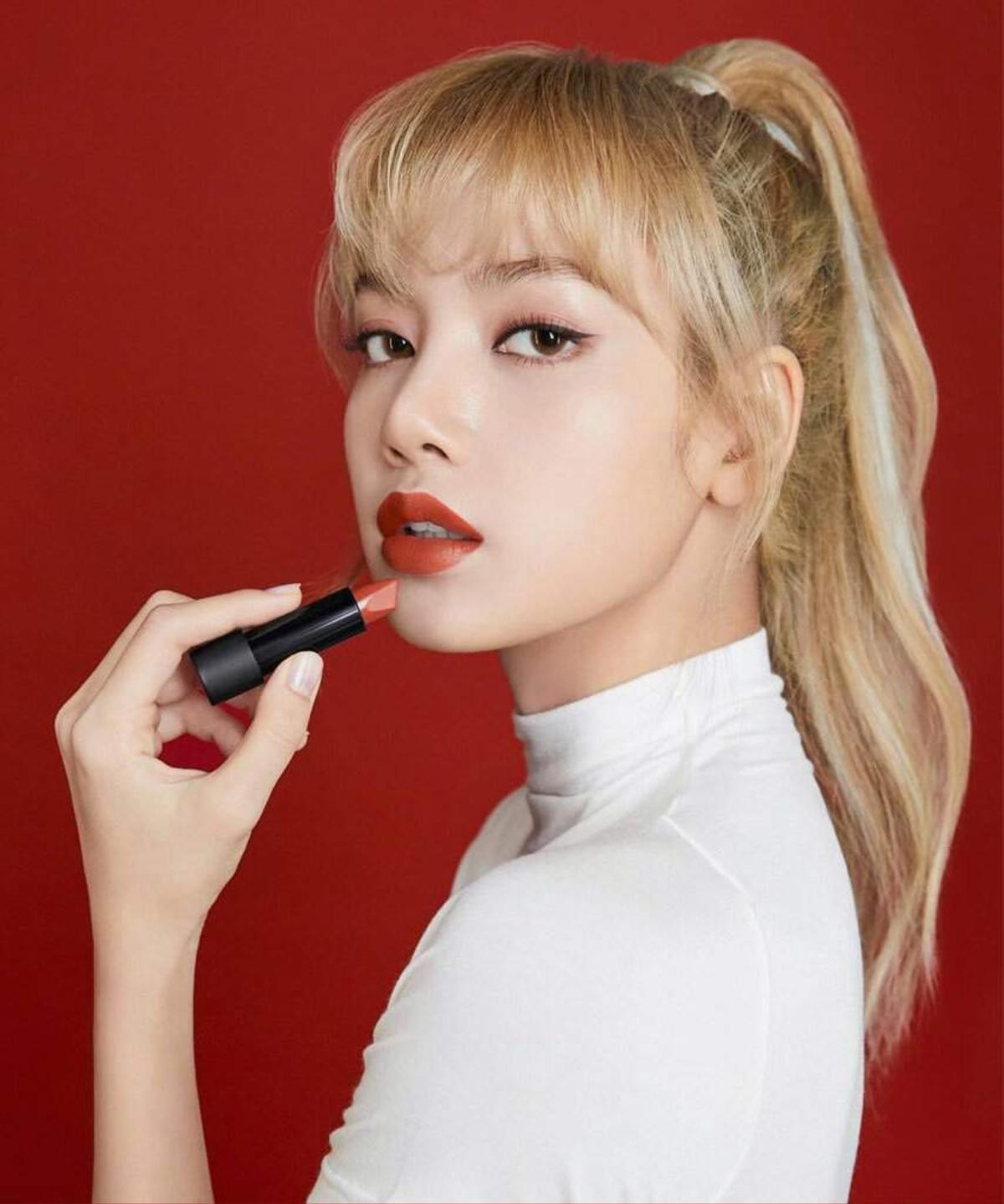 Học lỏm Blackpink Lisa, Red Velvet Irene, IU bí quyết hô biến mái tóc dài nhạt nhẽo trở nên ấn tượng Ảnh 23