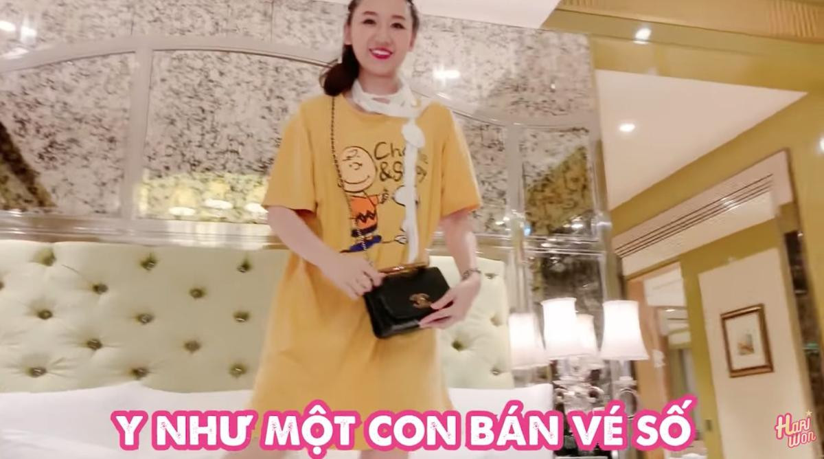 Hớn hở đeo túi hiệu Trấn Thành tặng, Hari Won nhận lời phán từ chồng: 'Trông như bán vé số' Ảnh 5