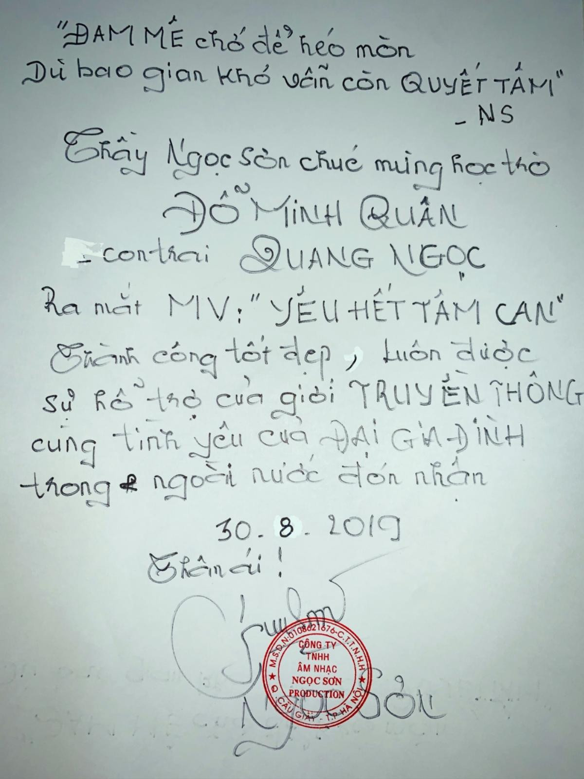 Danh ca Ngọc Sơn viết tay 2 câu thơ đầy ý nghĩa nhân dịp học trò Đỗ Minh Quân ra mắt MV Ảnh 6