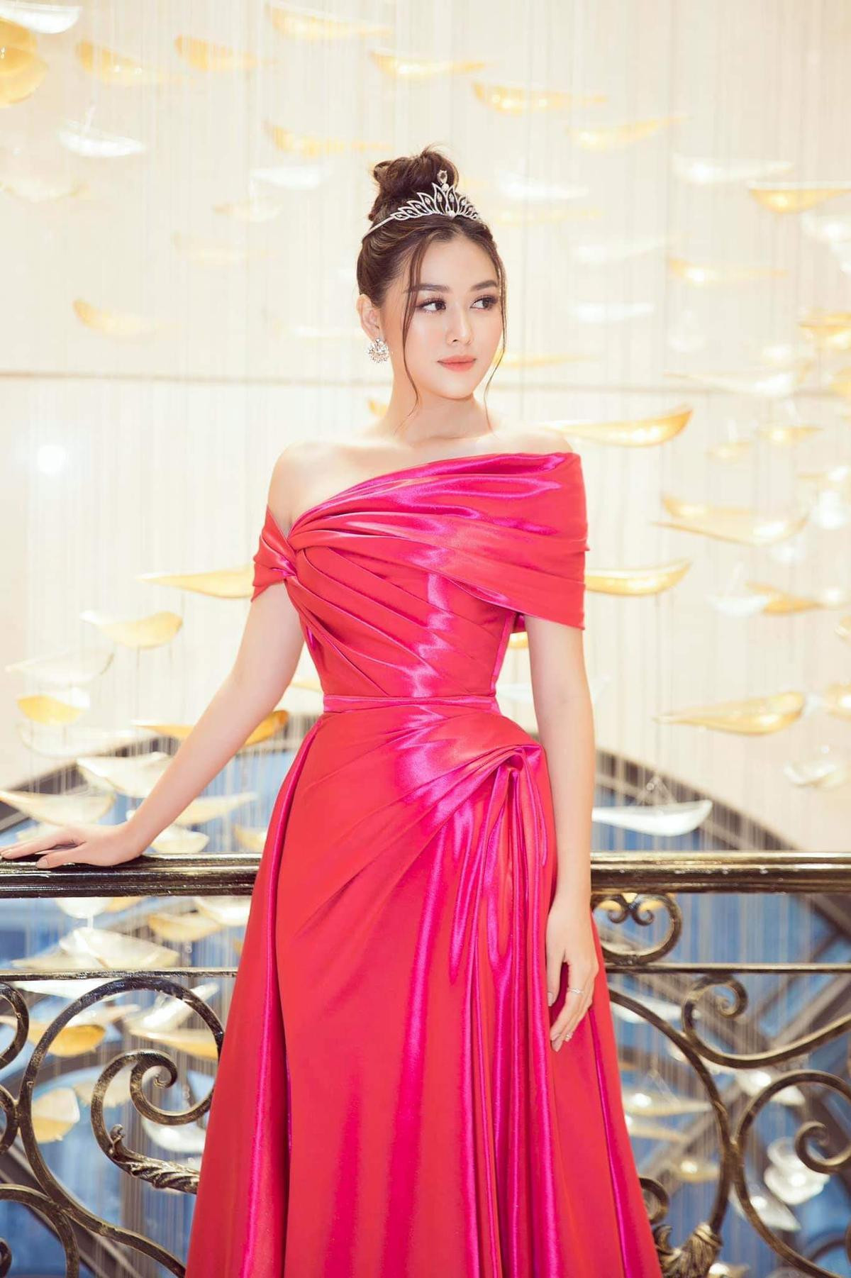 Lộ diện sau khi công bố là đại diện Việt tại Miss International 2019, Tường San chiếm trọn spotlight trên thảm đỏ Ảnh 7